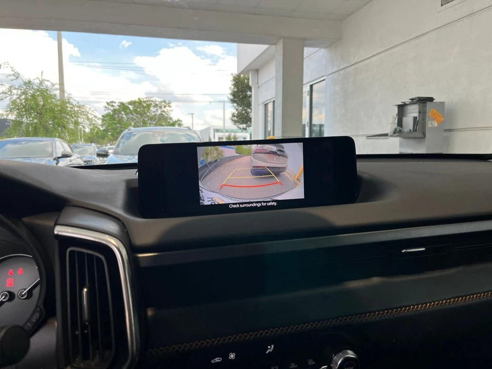 2025 Mazda CX-50 - Image 21 of 31