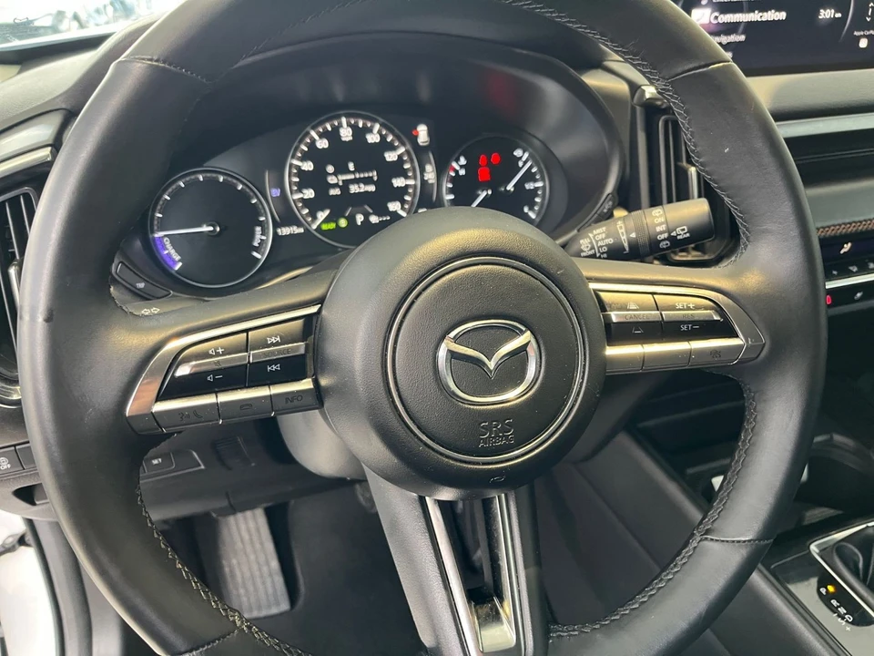 2025 Mazda CX-50 - Image 24 of 31