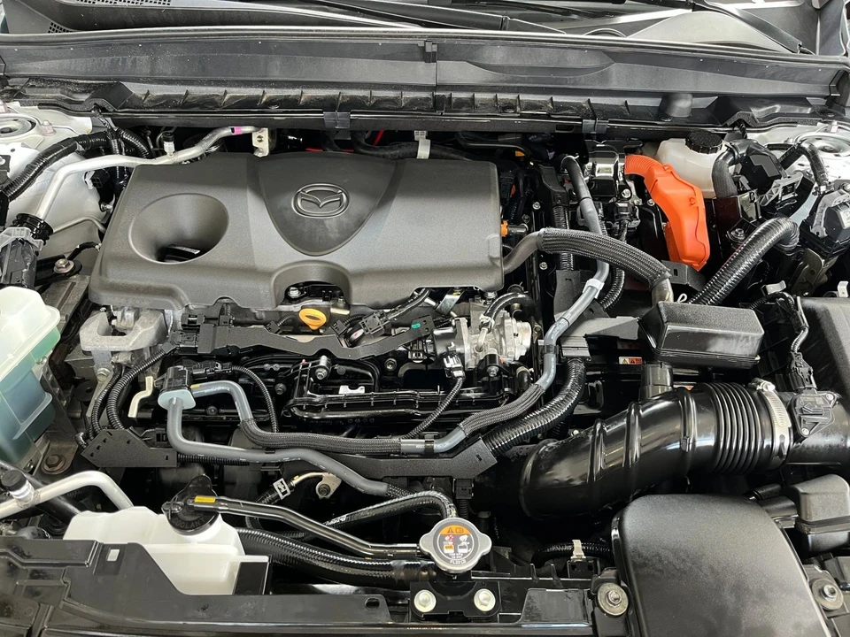 2025 Mazda CX-50 - Image 29 of 31