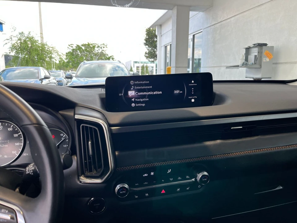 2025 Mazda CX-50 - Image 14 of 31