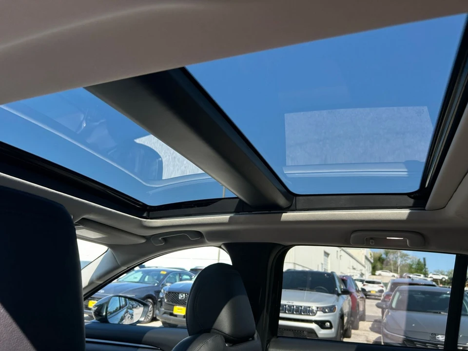 2025 Mazda CX-50 - Image 21 of 31