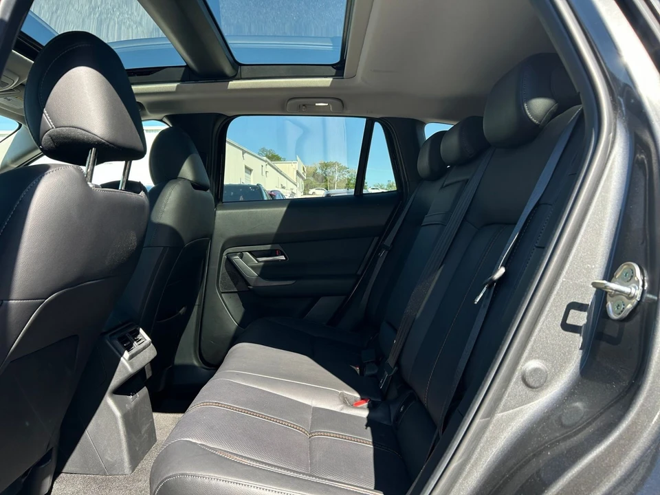 2025 Mazda CX-50 - Image 23 of 31