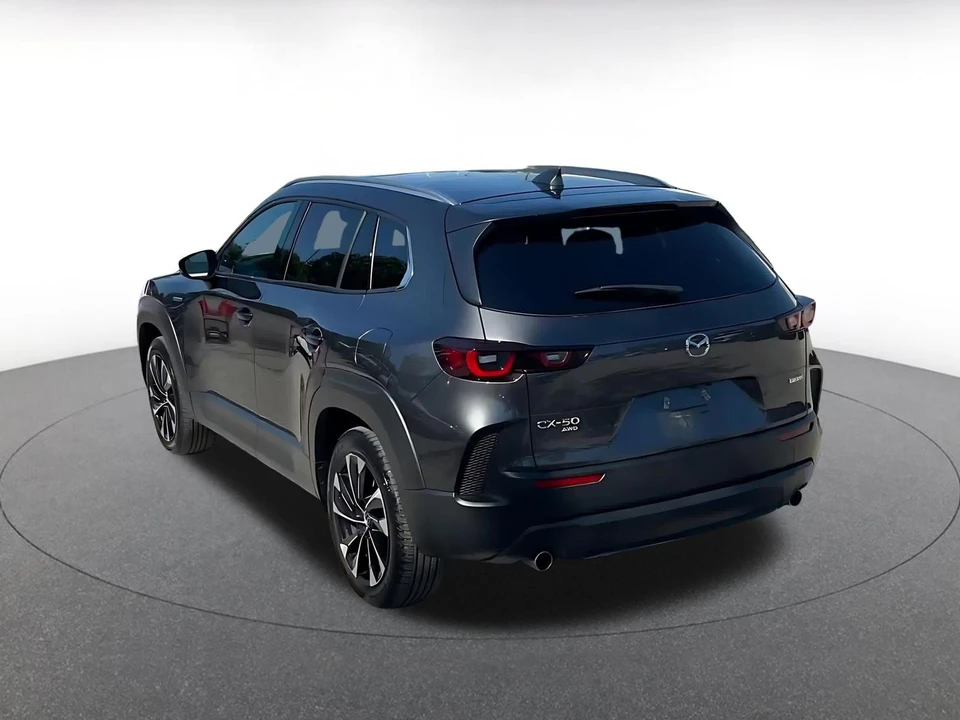 2025 Mazda CX-50 - Image 13 of 31