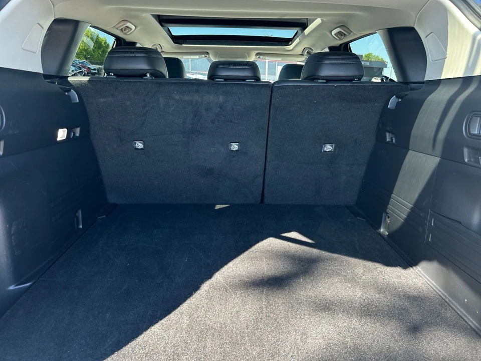 2025 Mazda CX-50 - Image 24 of 31