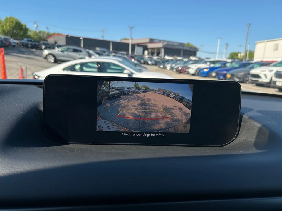 2025 Mazda CX-50 - Image 18 of 31