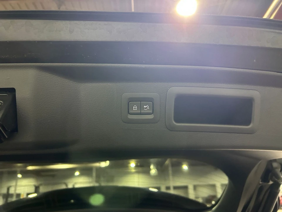 2025 Mazda CX-50 - Image 22 of 31
