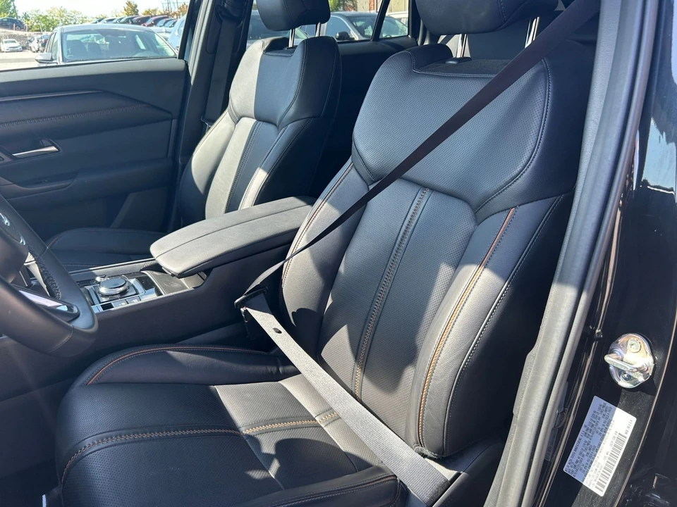 2025 Mazda CX-50 - Image 29 of 31