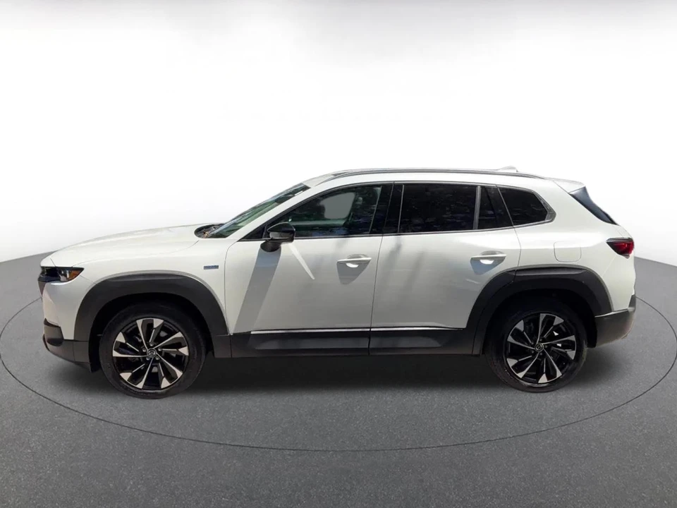 2025 Mazda CX-50 - Image 11 of 31