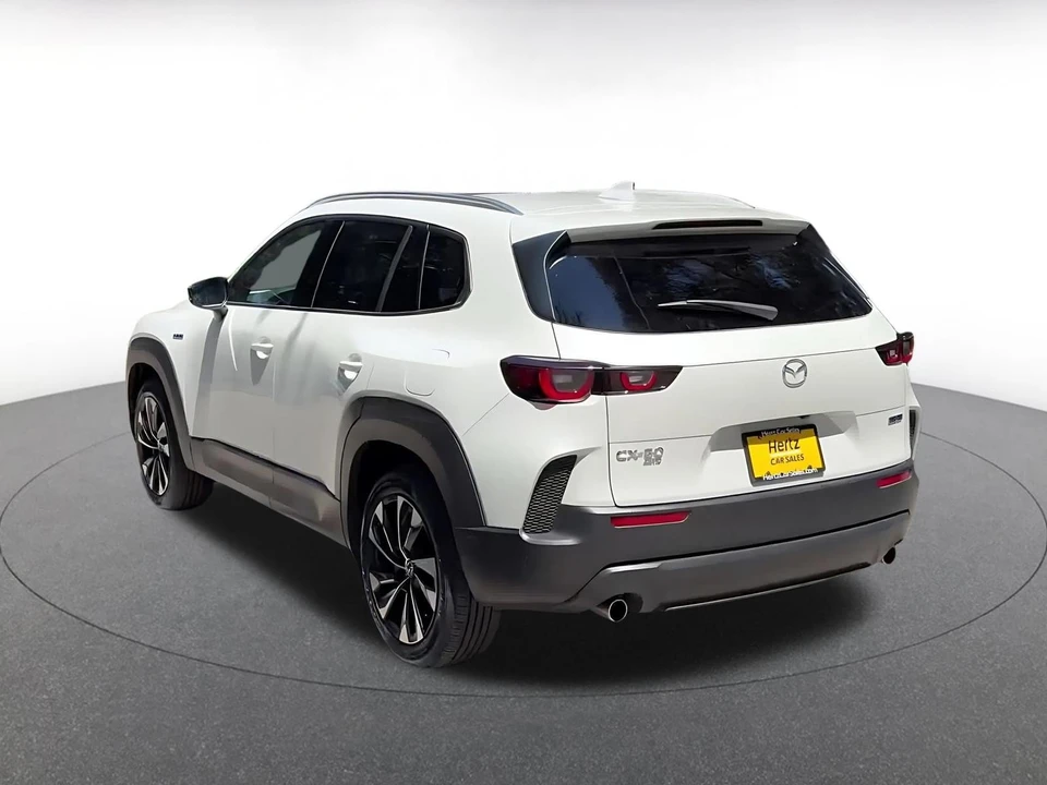 2025 Mazda CX-50 - Image 13 of 31