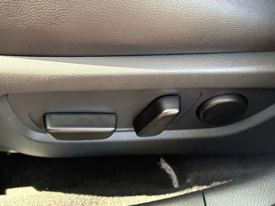 2025 Mazda CX-50 - Image 25 of 31