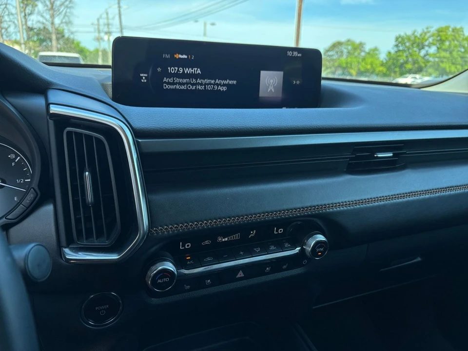 2025 Mazda CX-50 - Image 21 of 31