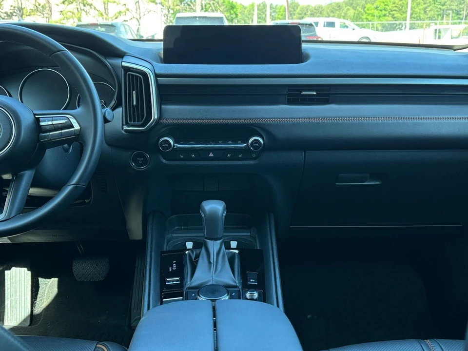 2025 Mazda CX-50 - Image 19 of 31