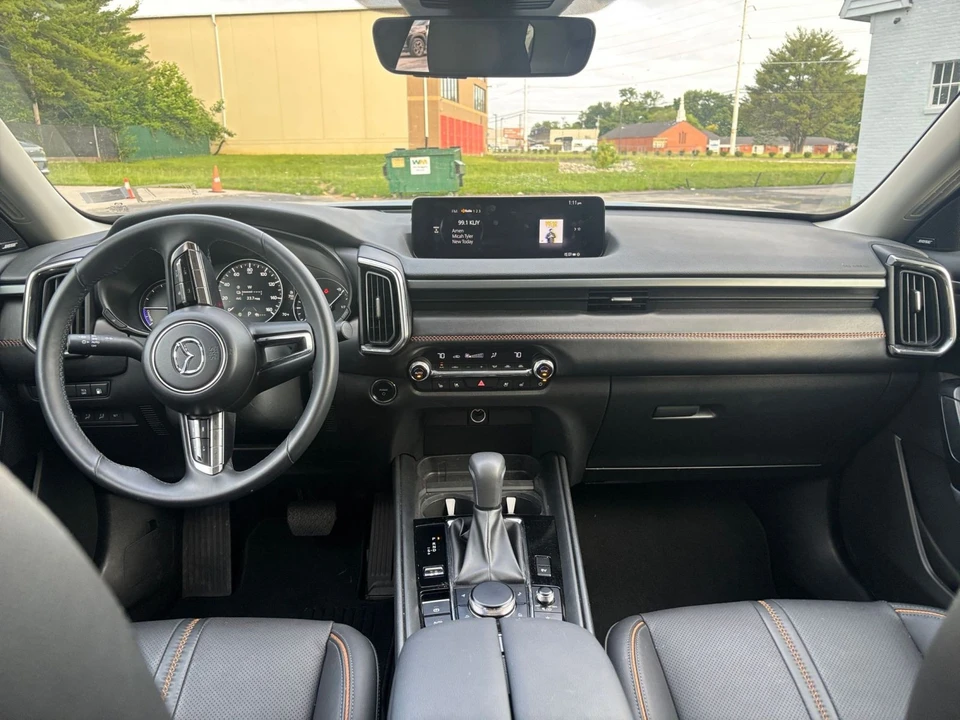 2025 Mazda CX-50 - Image 30 of 31
