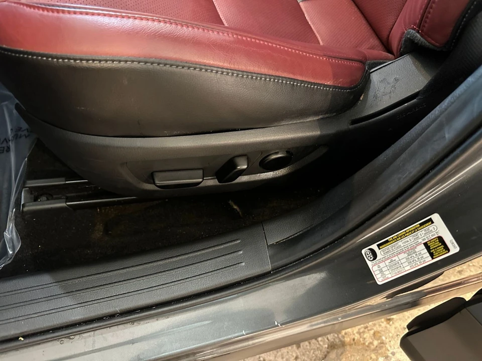 2025 Mazda CX-50 - Image 18 of 31
