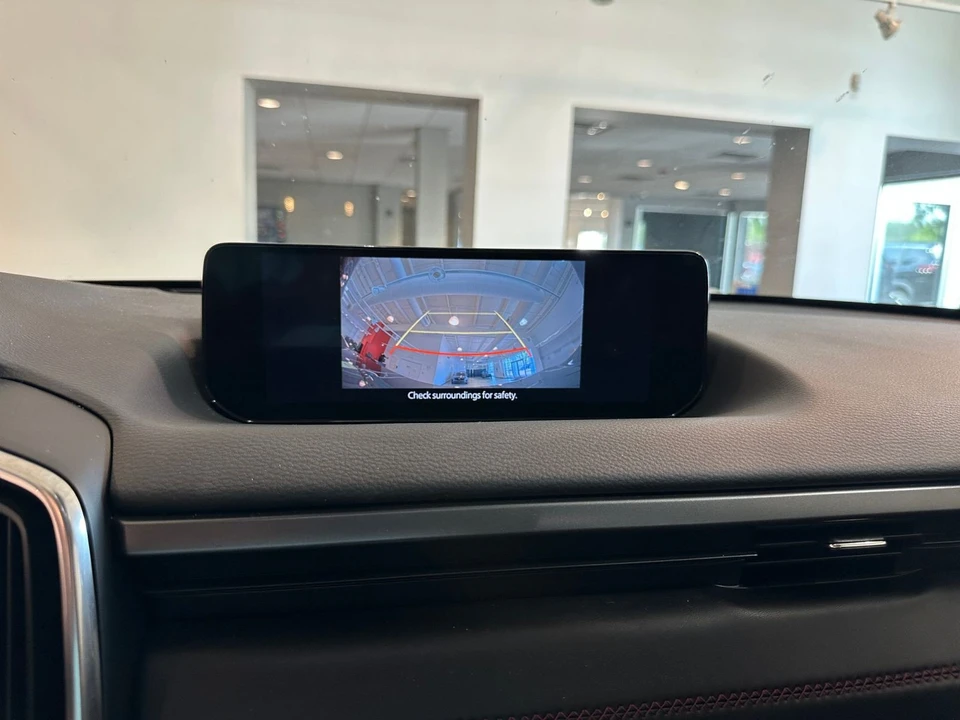 2025 Mazda CX-50 - Image 21 of 31