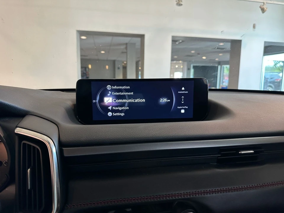 2025 Mazda CX-50 - Image 16 of 31