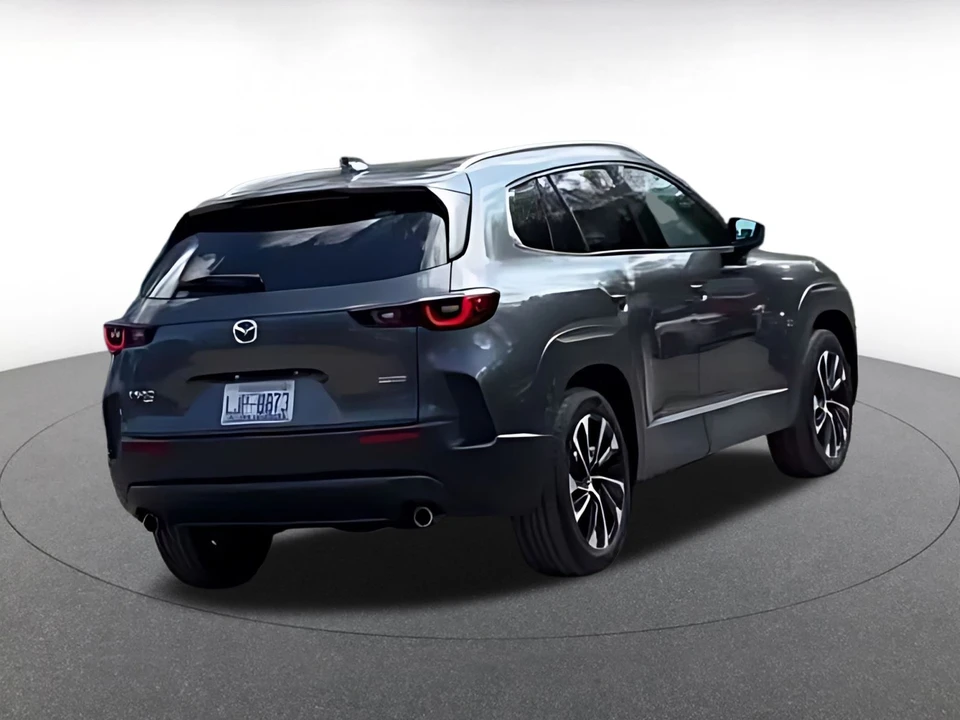 2025 Mazda CX-50 - Image 15 of 31
