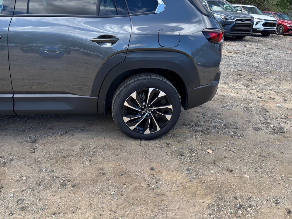 2025 Mazda CX-50 - Image 9 of 31