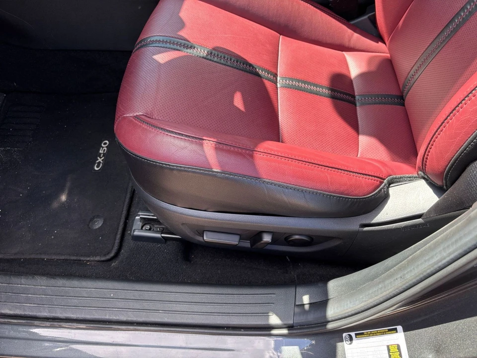 2025 Mazda CX-50 - Image 27 of 31