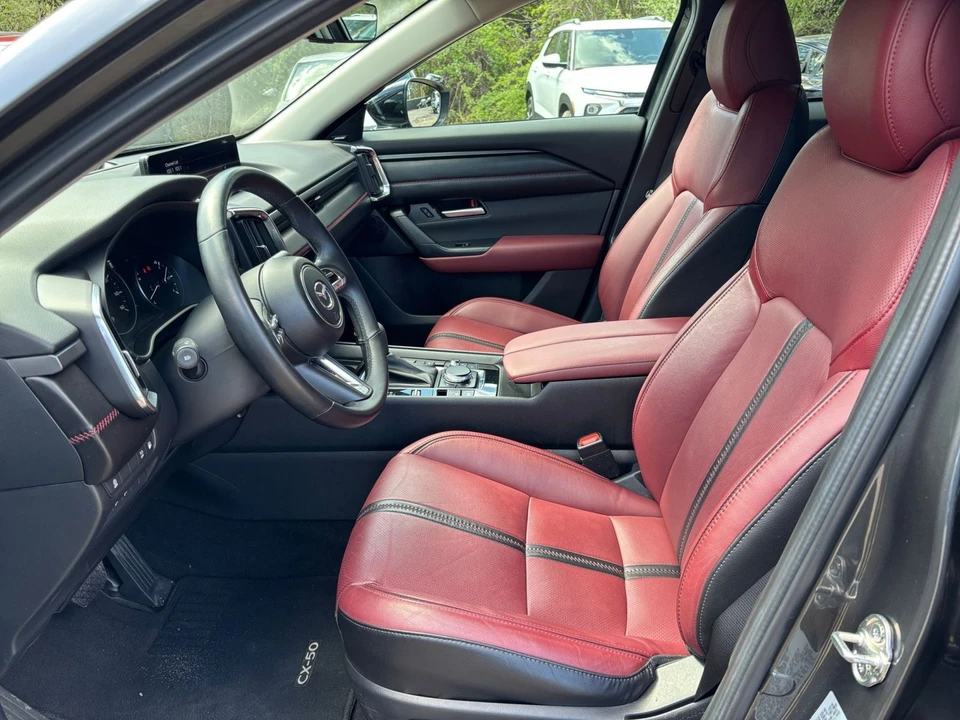 2025 Mazda CX-50 - Image 27 of 31