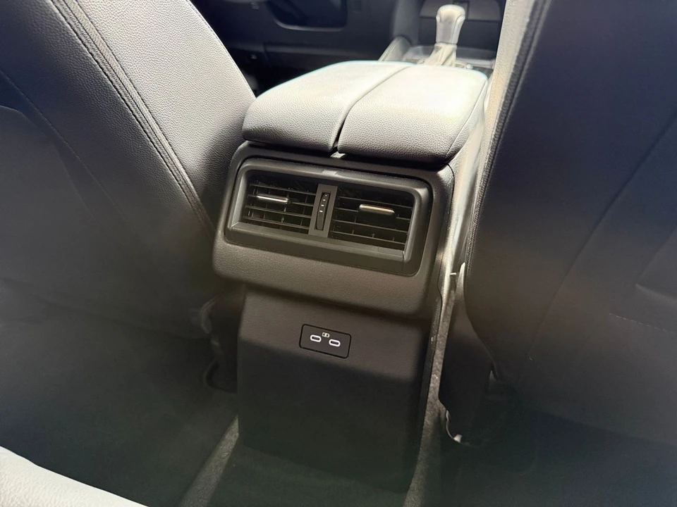 2025 Mazda CX-50 - Image 23 of 31