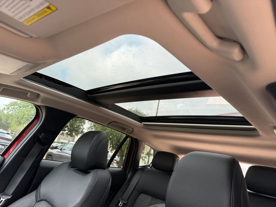 2025 Mazda CX-50 - Image 28 of 31