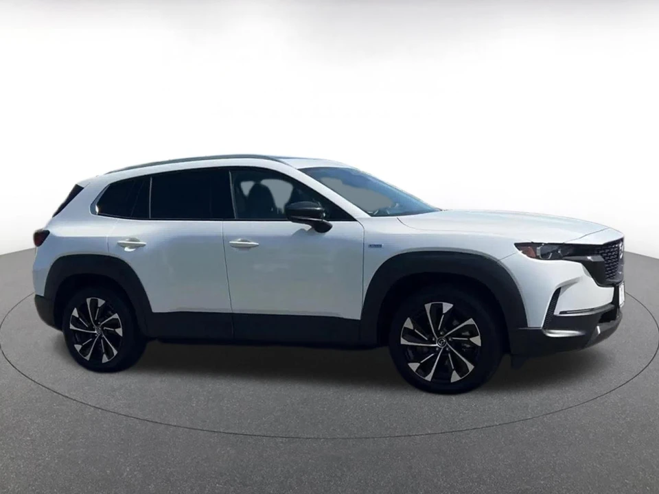 2025 Mazda CX-50 - Image 18 of 31