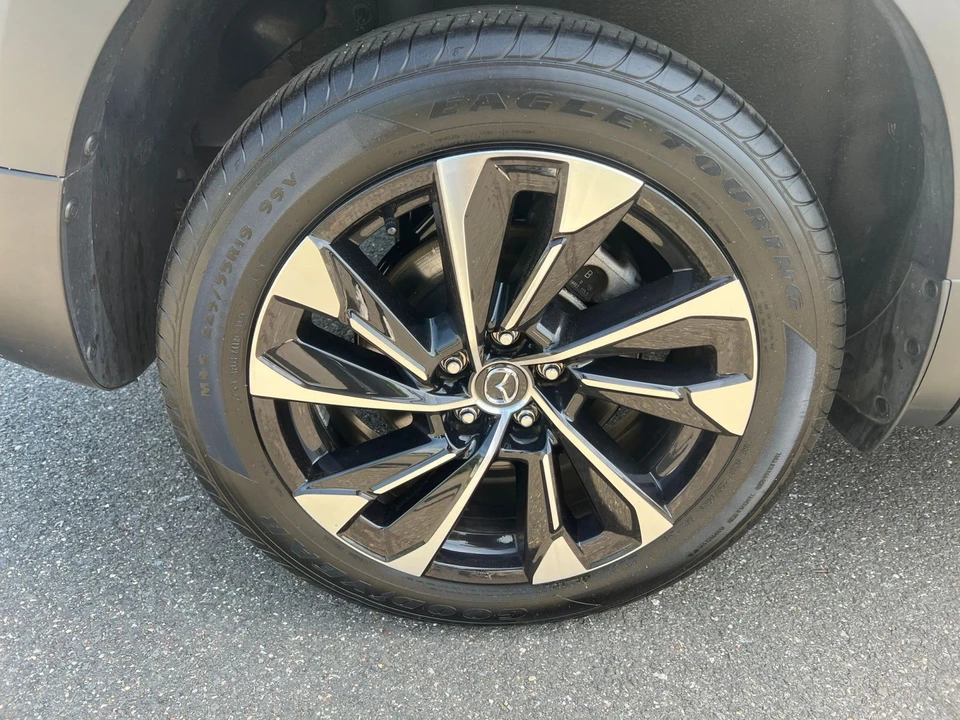 2025 Mazda CX-50 - Image 27 of 31