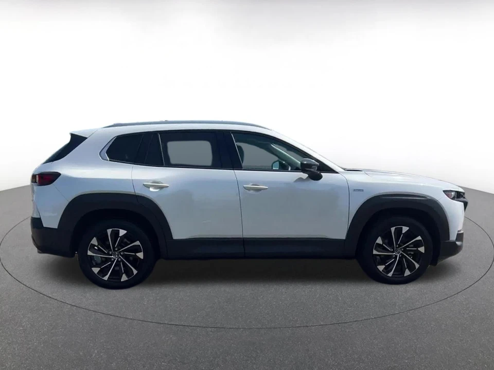 2025 Mazda CX-50 - Image 12 of 31