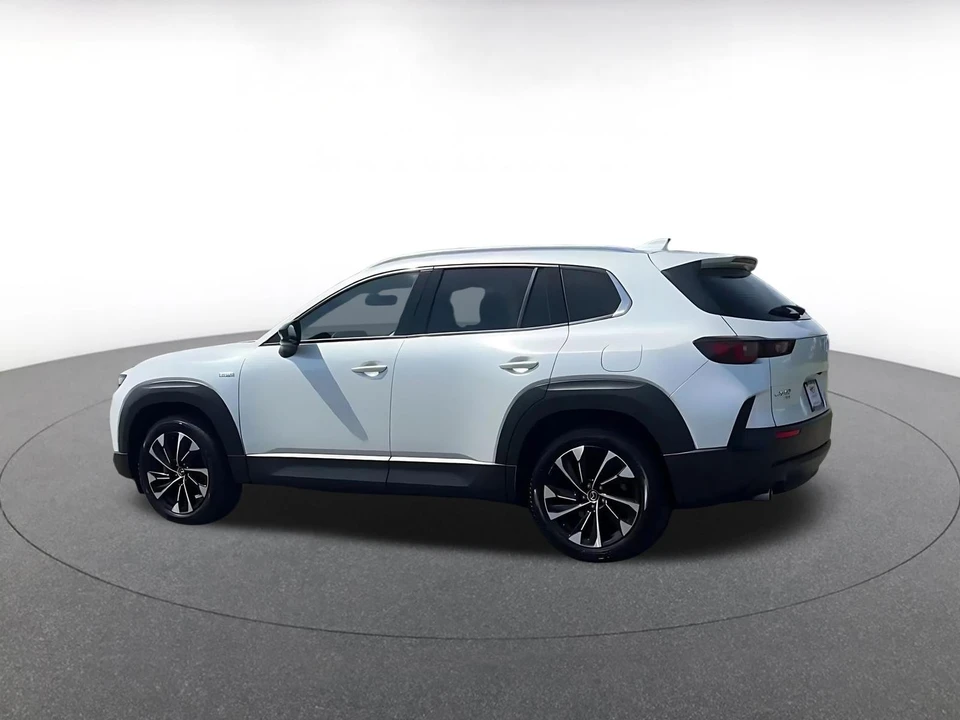 2025 Mazda CX-50 - Image 11 of 31