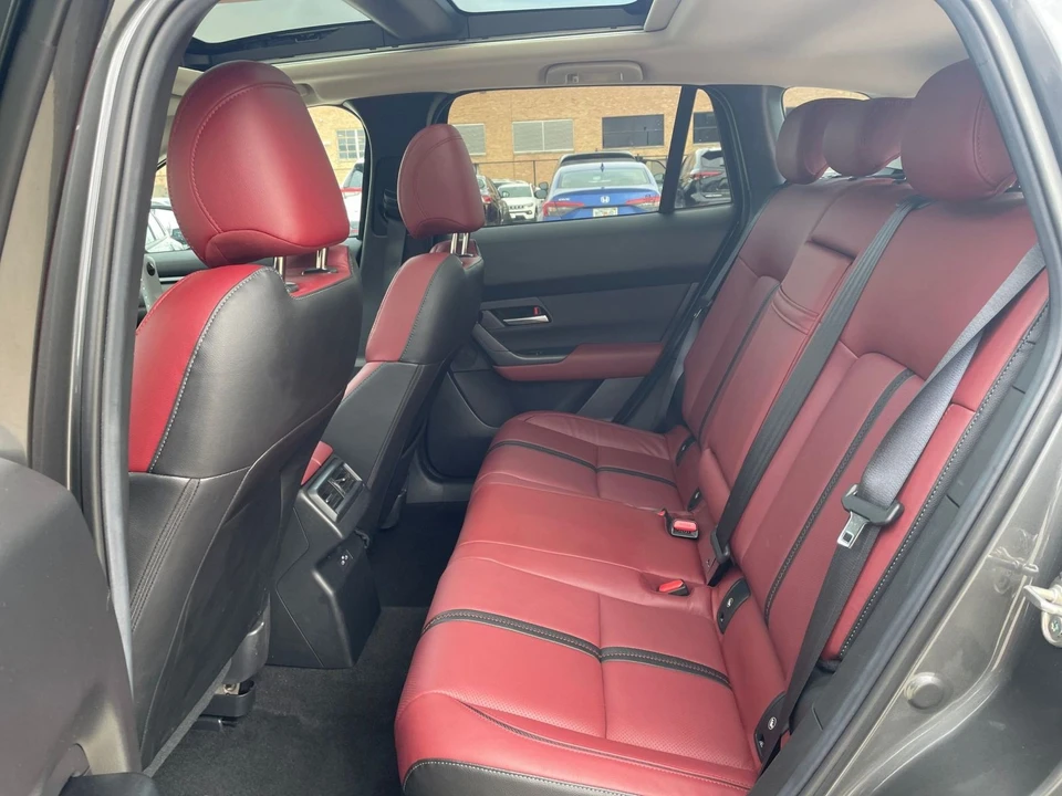 2025 Mazda CX-50 - Image 22 of 31