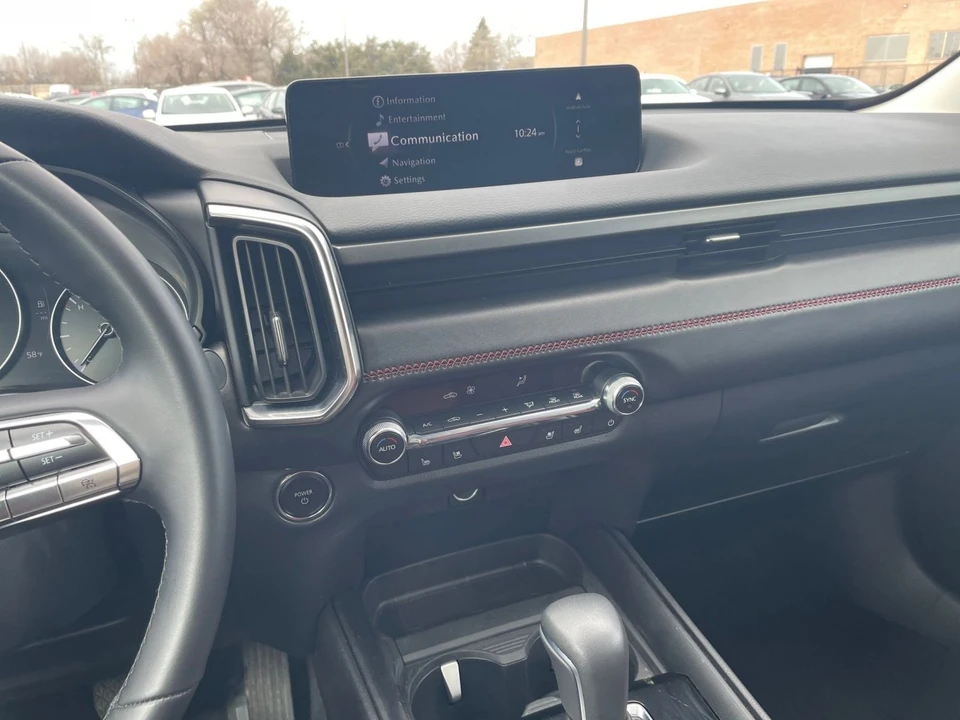 2025 Mazda CX-50 - Image 16 of 31