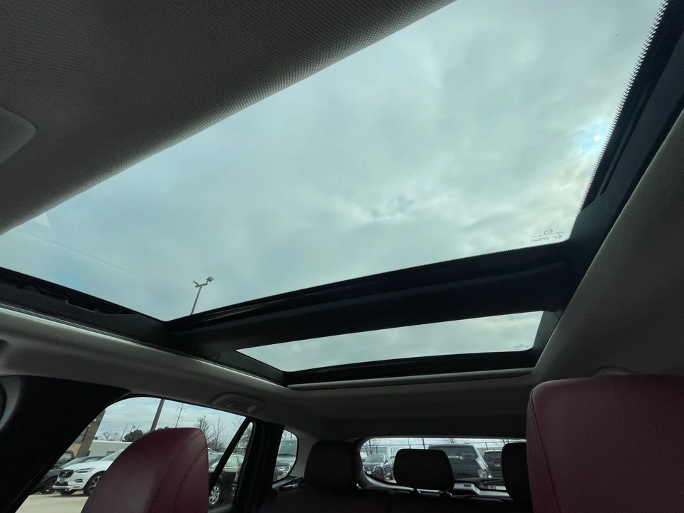 2025 Mazda CX-50 - Image 25 of 31