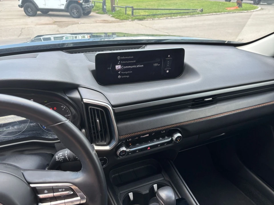 2025 Mazda CX-50 - Image 19 of 31