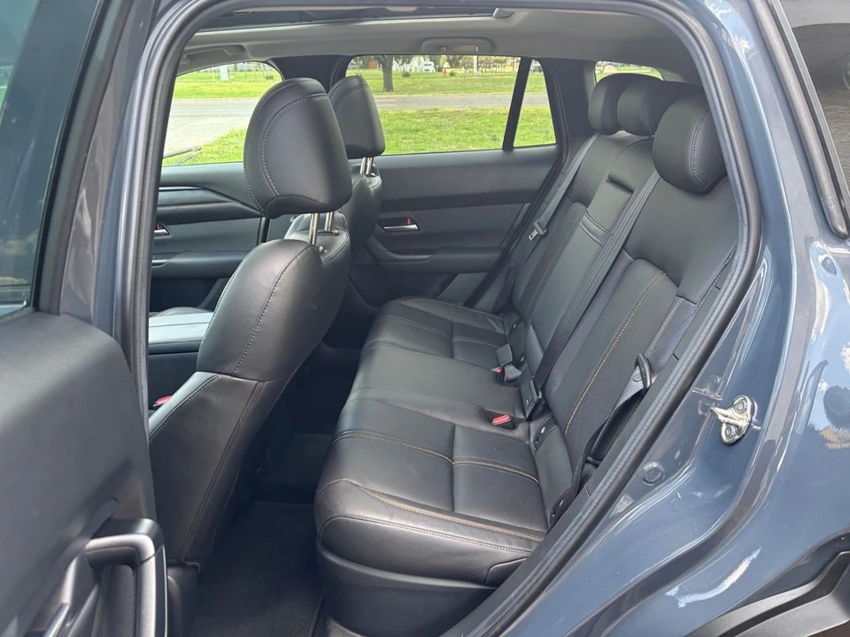 2025 Mazda CX-50 - Image 29 of 31