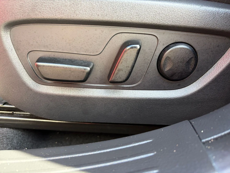 2025 Mazda CX-50 - Image 24 of 31