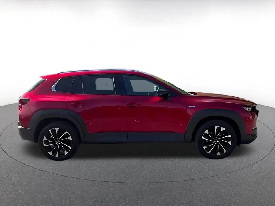 2025 Mazda CX-50 - Image 18 of 31