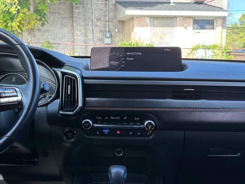 2025 Mazda CX-50 - Image 16 of 31