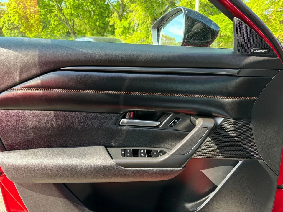 2025 Mazda CX-50 - Image 20 of 31