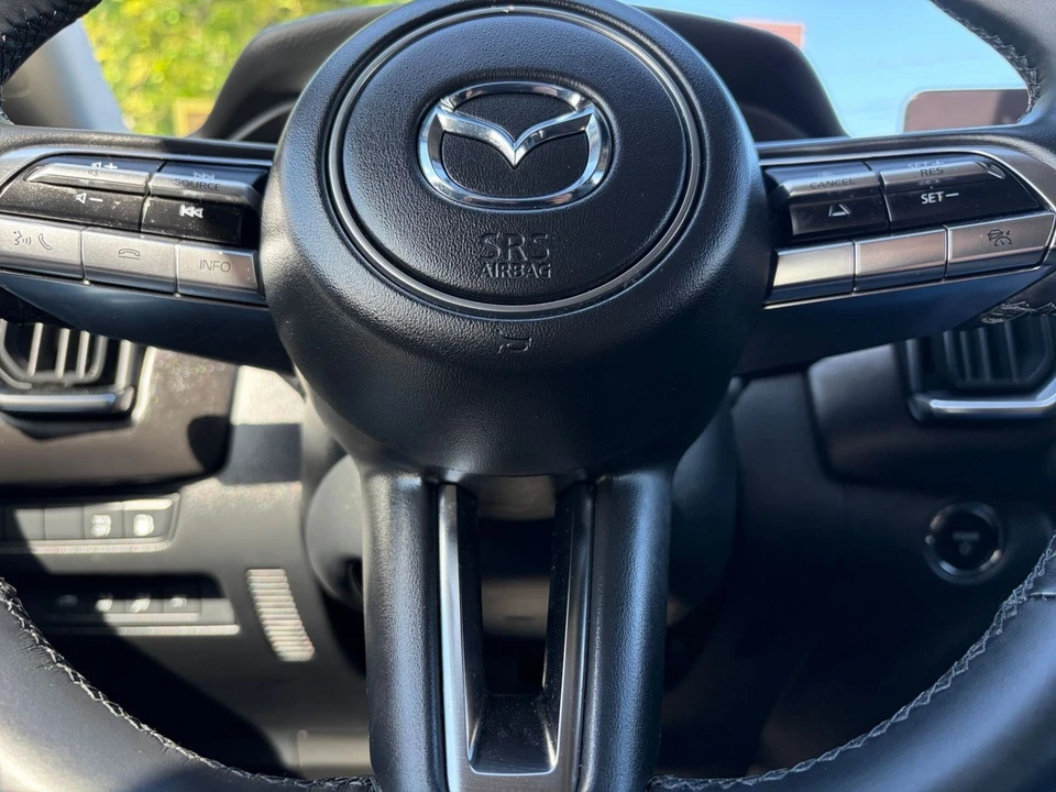 2025 Mazda CX-50 - Image 26 of 31