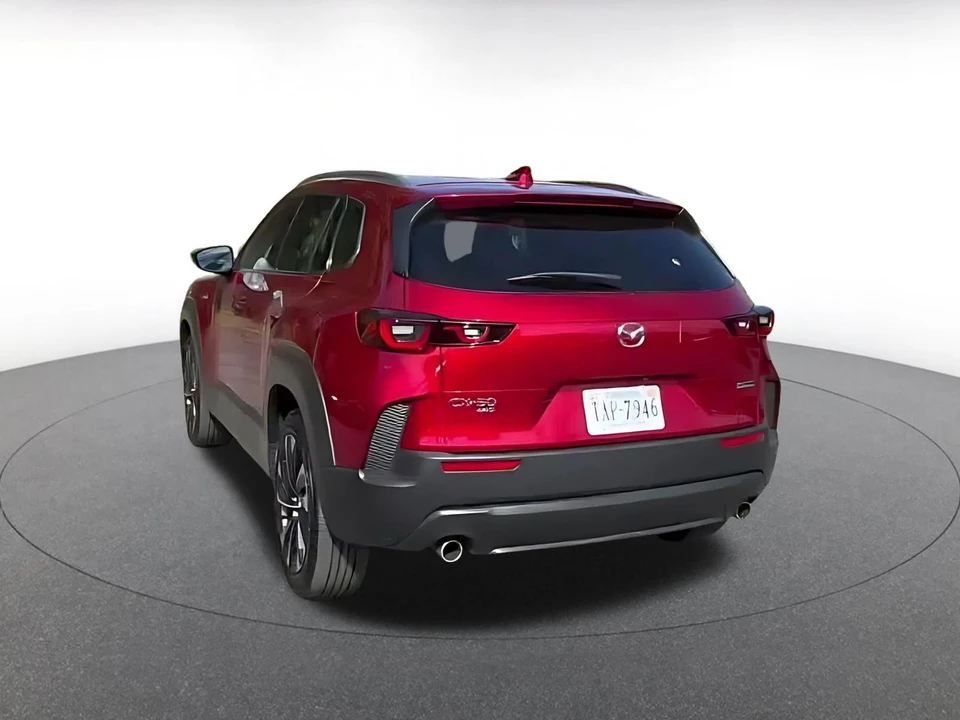 2025 Mazda CX-50 - Image 14 of 31
