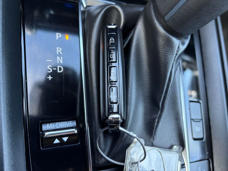 2025 Mazda CX-50 - Image 23 of 31