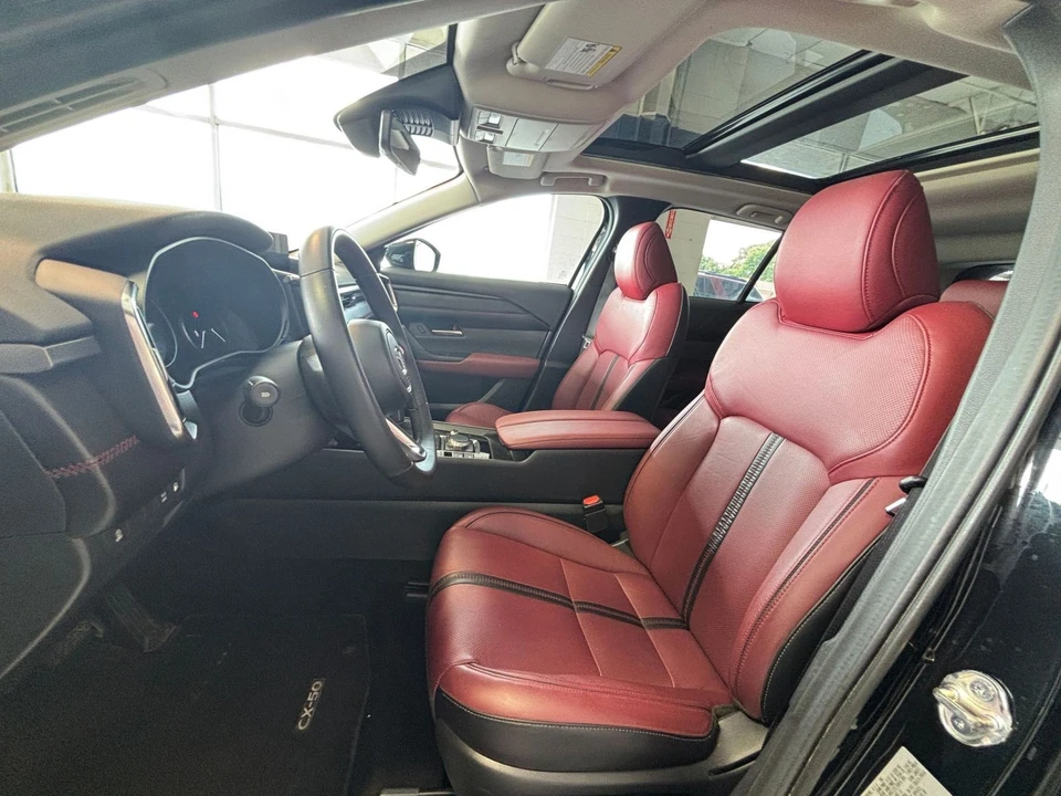 2025 Mazda CX-50 - Image 23 of 31