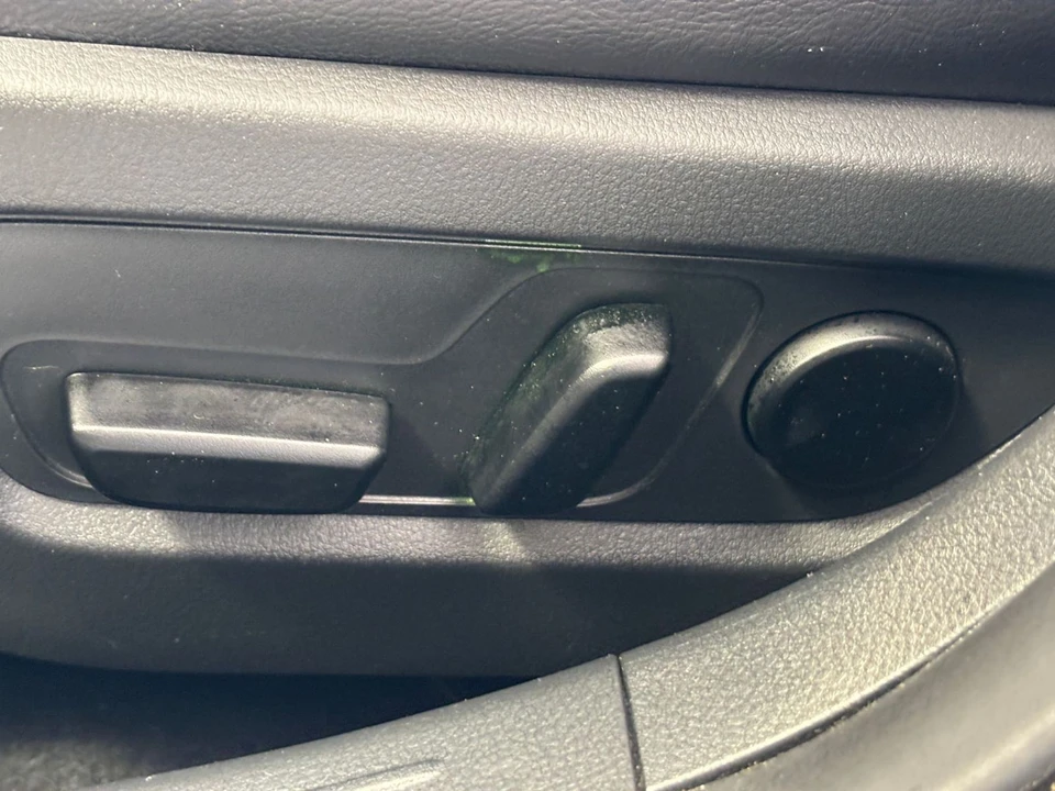 2025 Mazda CX-50 - Image 23 of 31