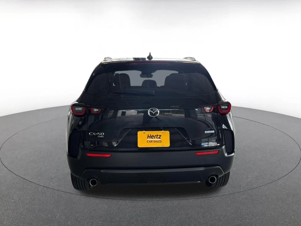 2025 Mazda CX-50 - Image 14 of 31