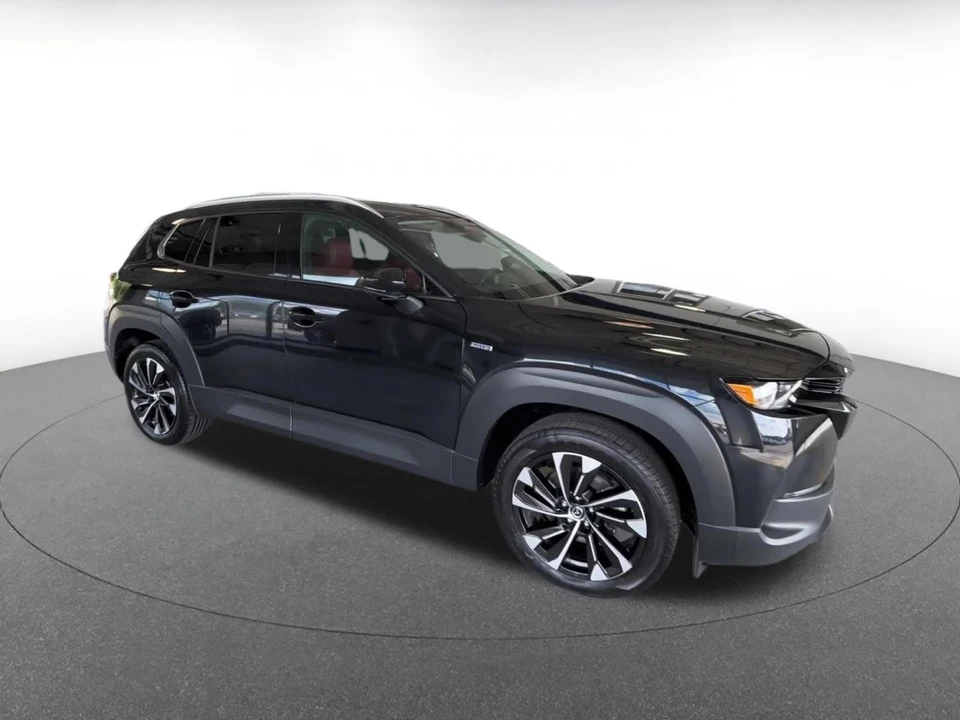 2025 Mazda CX-50 - Image 2 of 31