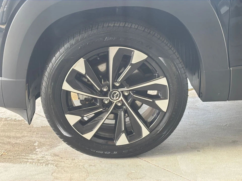 2025 Mazda CX-50 - Image 27 of 31
