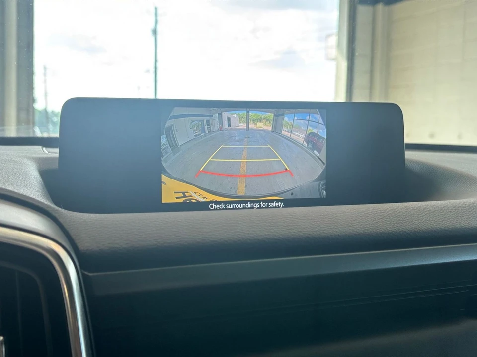 2025 Mazda CX-50 - Image 26 of 31