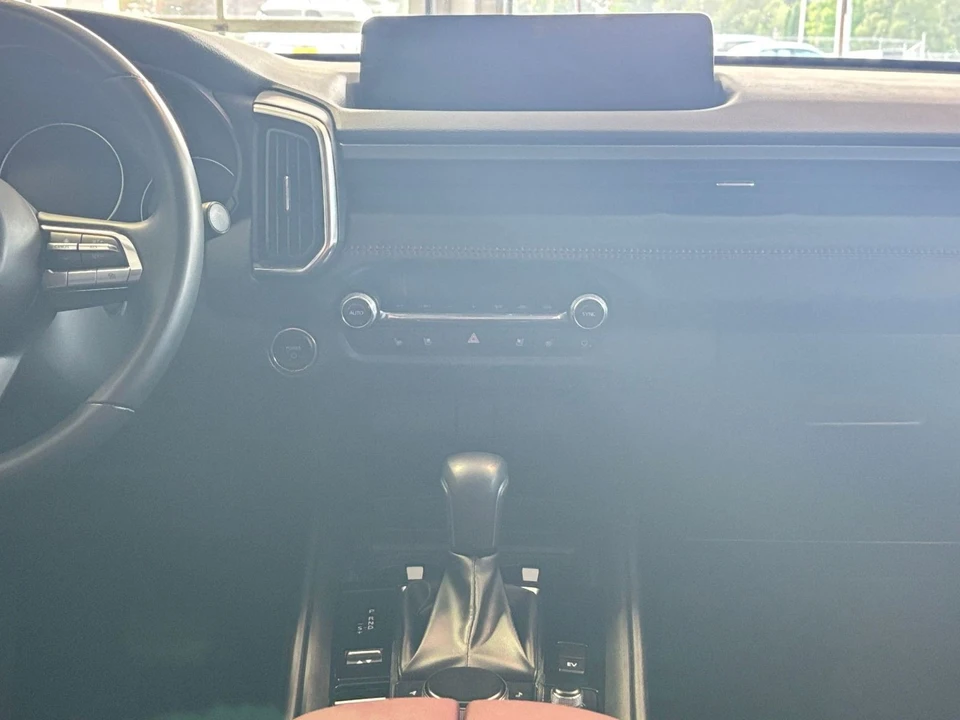 2025 Mazda CX-50 - Image 19 of 31