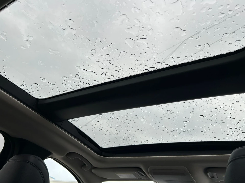 2025 Mazda CX-50 - Image 25 of 31
